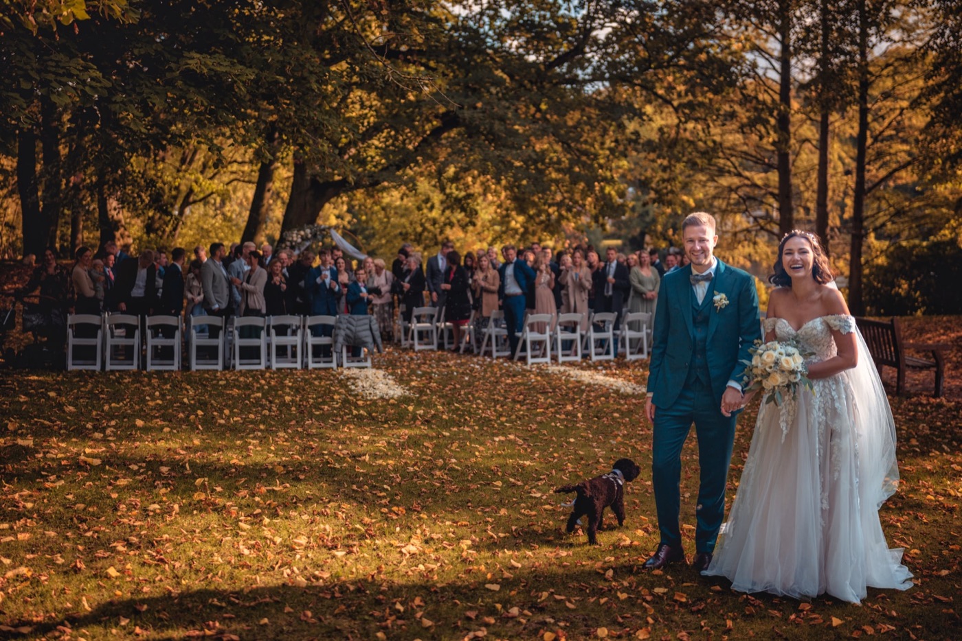 Freie Trauung im Herbst in Hamburg – Brautpaar unter freiem Himmel