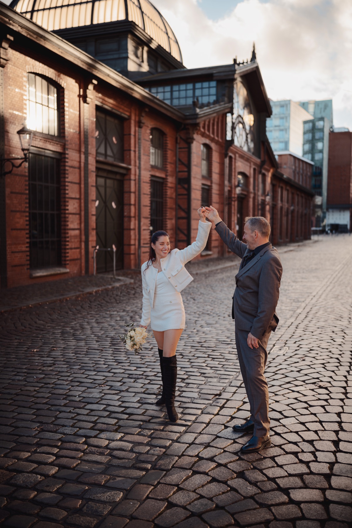 Hochzeitstanz an der Elbe