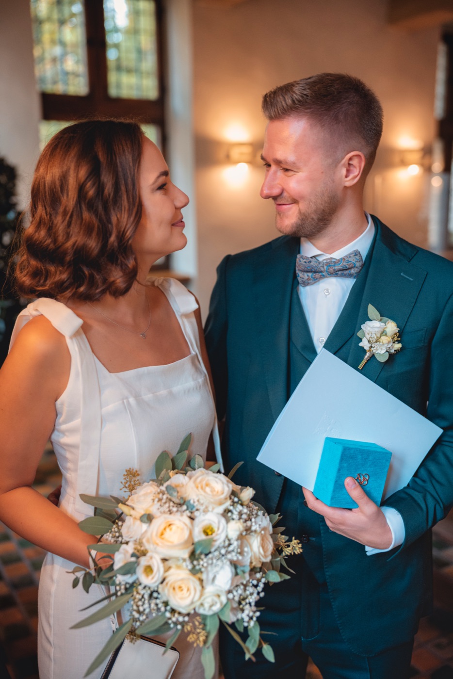 Brautpaar bei der Trauung – emotionaler Moment